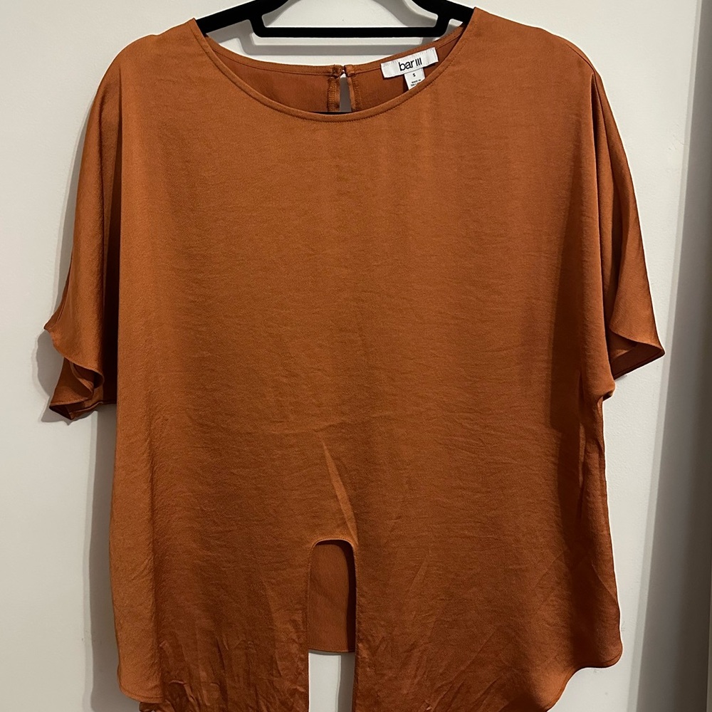 Bar III Orange/Rust Short Sleeve Toe Front Blouse
